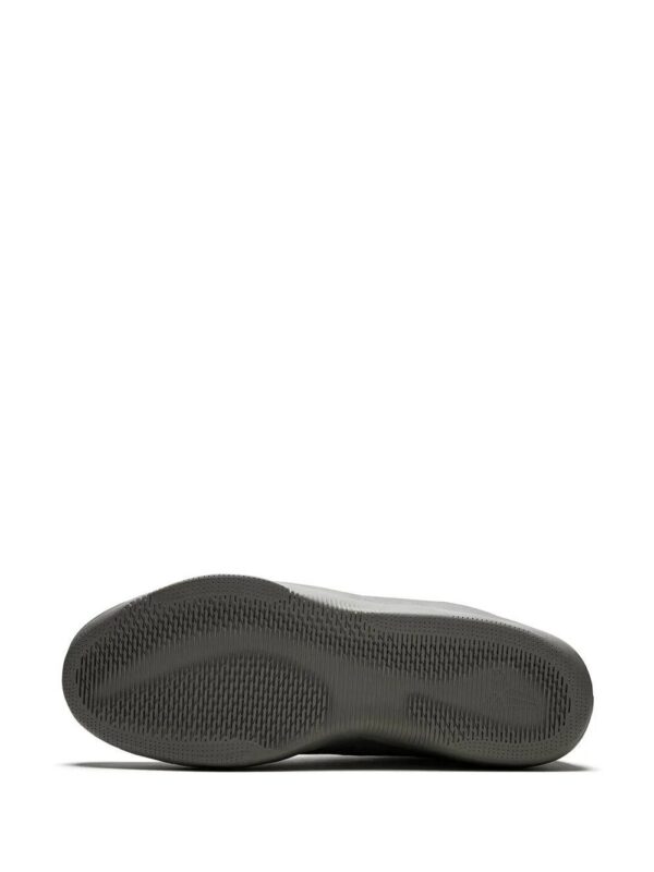 15947214_29906255_1000-1.jpg Nike Kobe 11 sneakers