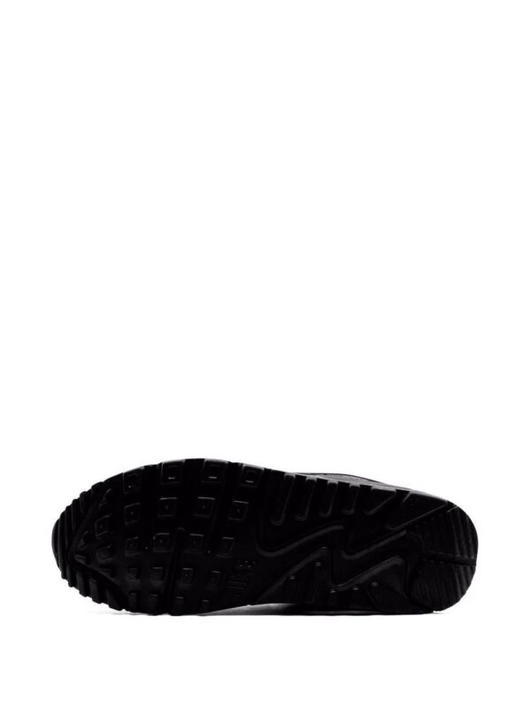 15948727_35823589_1000.jpg Nike Air Max 90 low-top sneakers