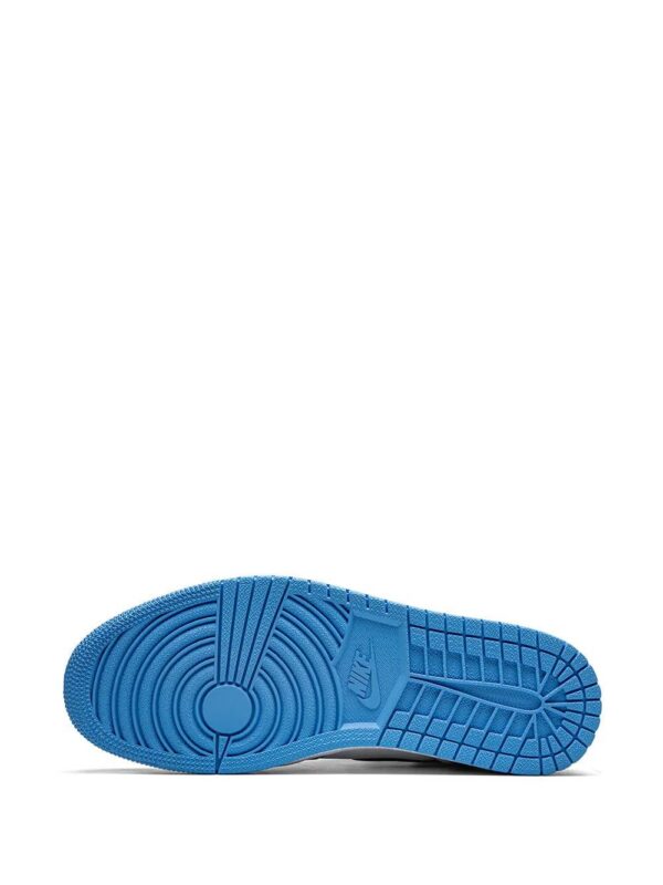 15957834_30925990_1000_5a2e4b2e-b34c-4253-9d1e-20d79f03a9df-1.jpg Jordan Air Jordan 1 Retro High "University Blue" sneakers