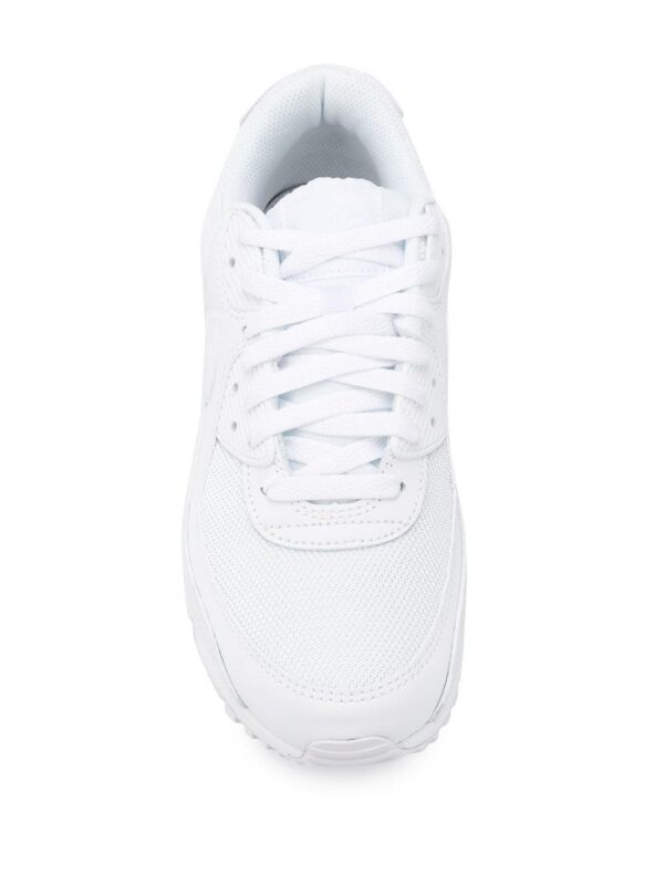 16105352_40360355_1000.jpg Nike Max 90 sneakers