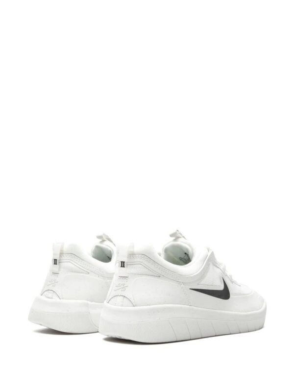 16124094_40800698_1000-1.jpg Nike SB Nyjah Free 2.0 sneakers