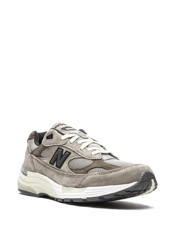 16163751_30753297_1000.jpg New Balance M992J2 low-top sneakers