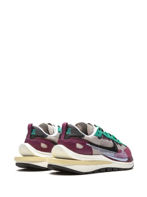 16271214_31103497_1000-1.jpg Nike VaporWaffle sneakers