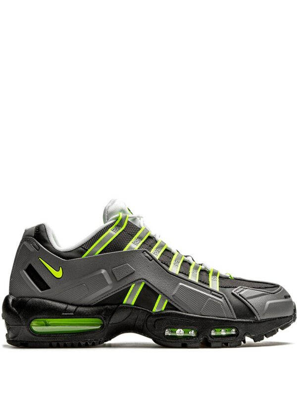 16346558_31977379_1000-1.jpg Nike NDSTRKT Air Max 95 sneakers