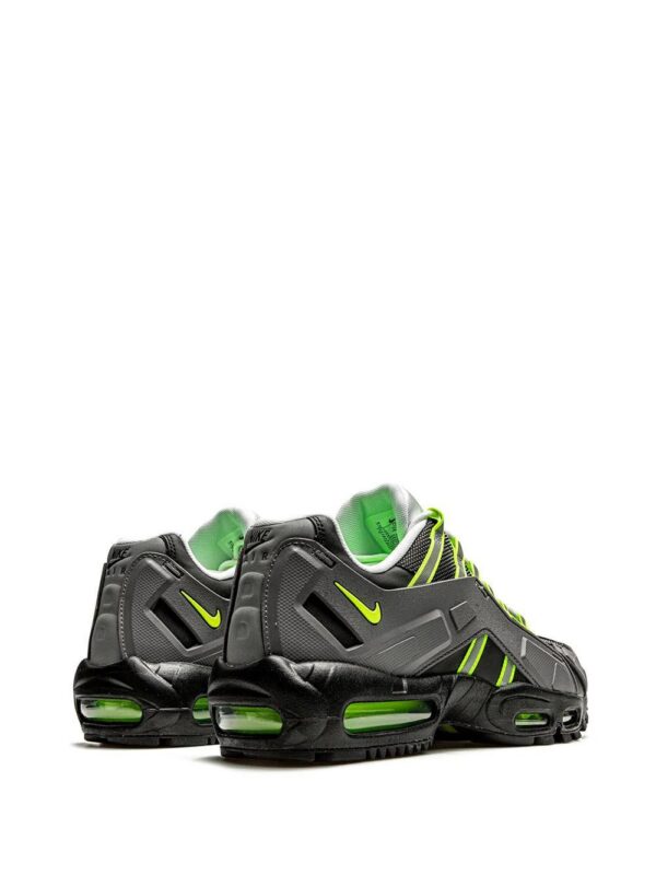 16346558_31977380_1000-1.jpg Nike NDSTRKT Air Max 95 sneakers
