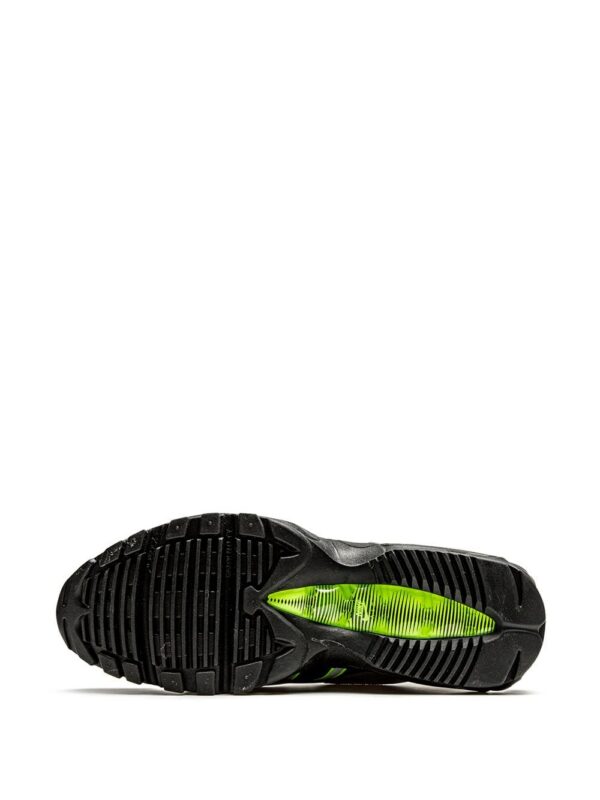 16346558_31977381_1000-1.jpg Nike NDSTRKT Air Max 95 sneakers