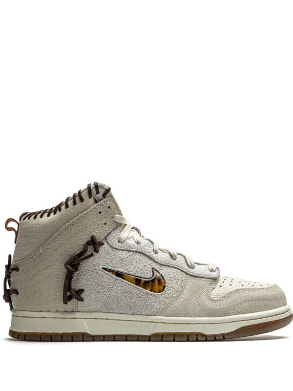 16439325_32259370_1000-1.jpg Nike x Bodega Dunk High sneakers
