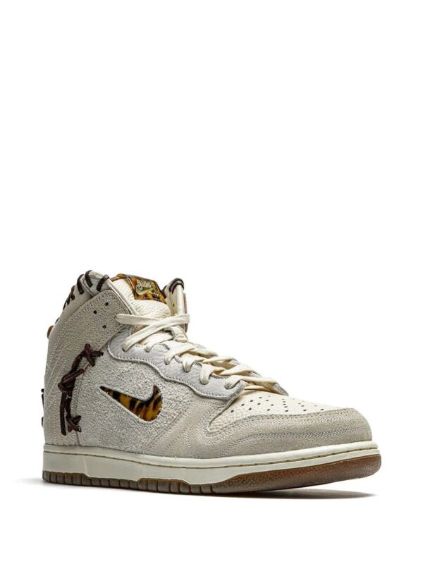 16439325_32259372_1000-1.jpg Nike x Bodega Dunk High sneakers