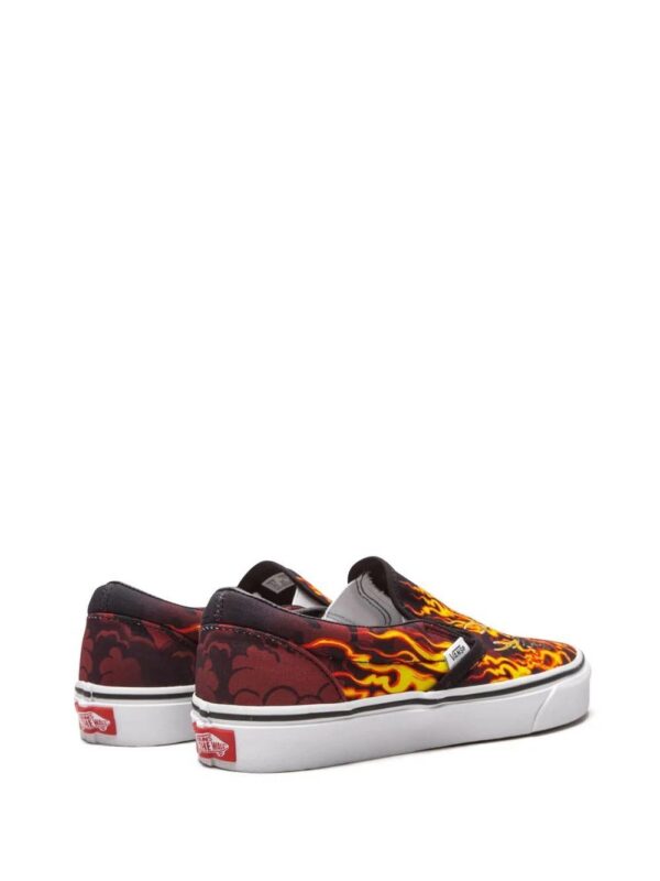 16742612_35999318_1000.jpg Vans Classic Slip-On "Samurai Rising" sneakers