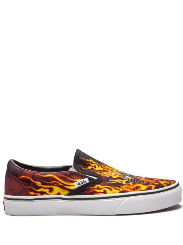16742612_36000305_1000.jpg Vans Classic Slip-On "Samurai Rising" sneakers