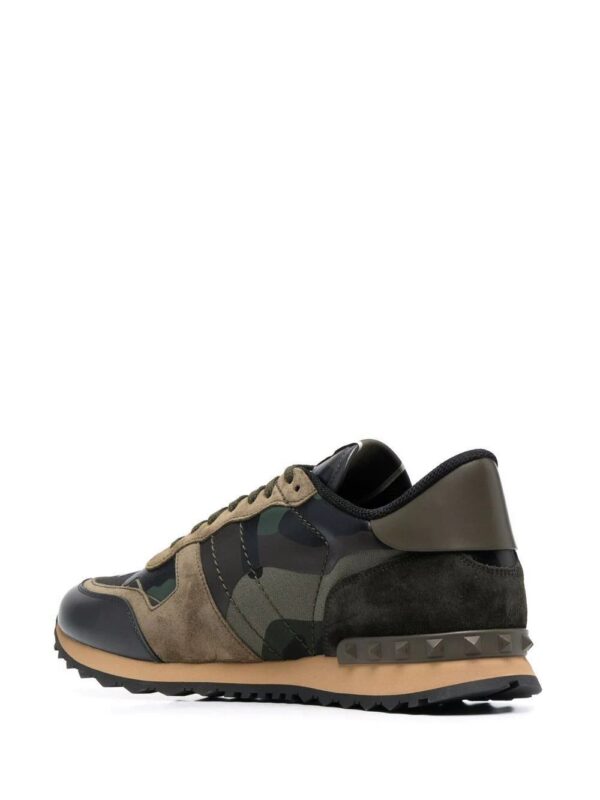 16746619_33375663_1000.jpg Valentino Garavani Rockrunner camouflage-print sneakers