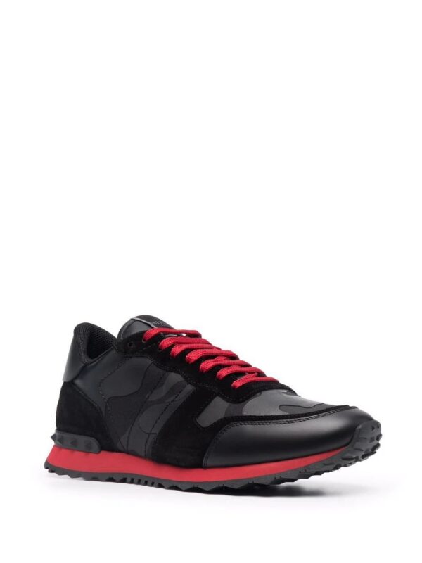 16746620_33274732_1000.jpg Valentino Garavani Rockrunner low-top sneakers