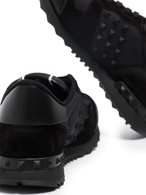 16747459_36029846_1000.jpg Valentino Garavani Rockrunner low-top sneakers