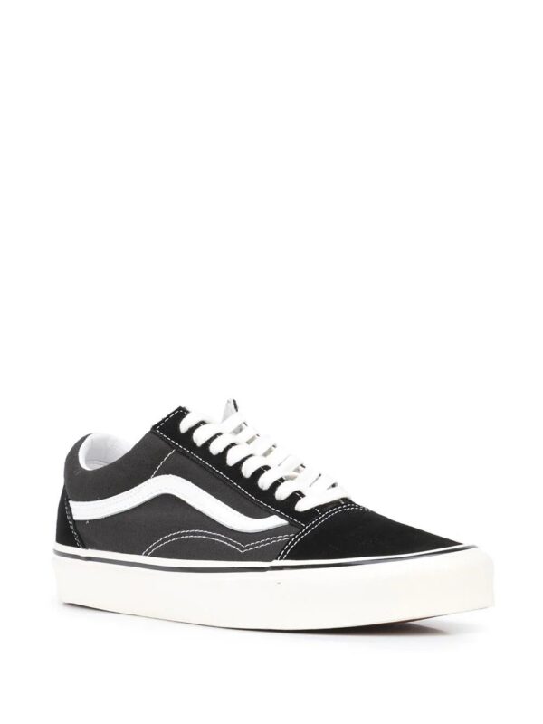 16803731_33552869_1000.jpg Vans Old Skool low-top sneakers