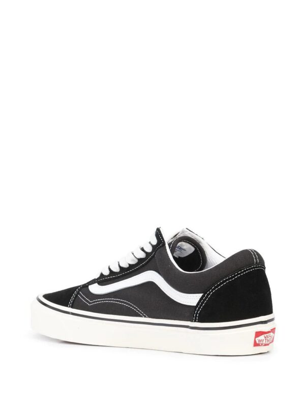 16803731_33552870_1000.jpg Vans Old Skool low-top sneakers