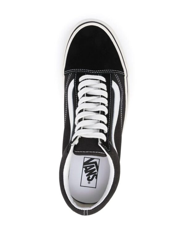 16803731_33554383_1000.jpg Vans Old Skool low-top sneakers