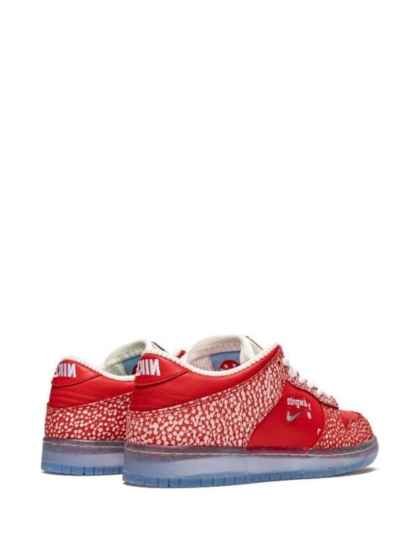 16827535_35837167_1000-1.jpg Nike x Stingwater Magic Mushroom SB Dunk Low sneakers