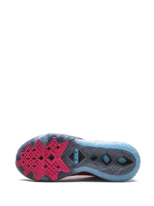 16842831_35844839_1000-1.jpg Nike LeBron 18 sneakers