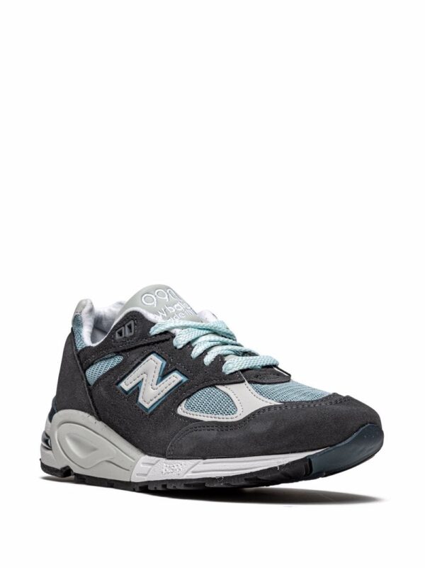 16842842_35825388_1000-1.jpg New Balance x Kith 990V2 low-top sneakers