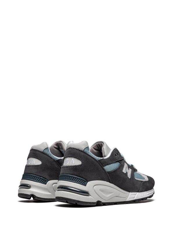 16842842_35825389_1000-1.jpg New Balance x Kith 990V2 low-top sneakers