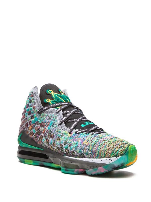 16849149_33507664_1000-1.jpg Nike Lebron 17 high-top sneakers