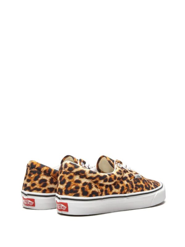 16849160_33505998_1000.jpg Vans Era leopard low-top sneakers