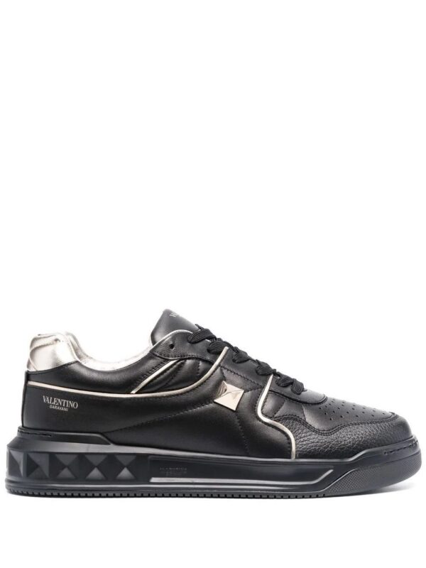 16932525_35827539_1000.jpg Valentino Garavani One Stud low-top sneakers