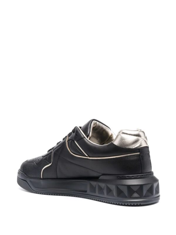16932525_35828325_1000.jpg Valentino Garavani One Stud low-top sneakers