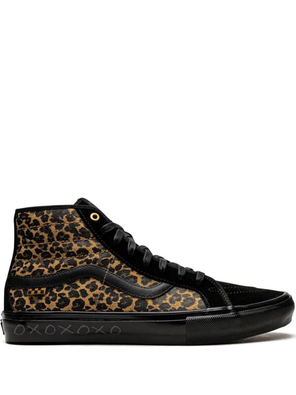 17037222_34218286_1000.jpg Vans SK8 Hi sneakers