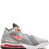17139864_34951218_1000-1.jpg Nike x Space Jam LeBron XVIII Low sneakers