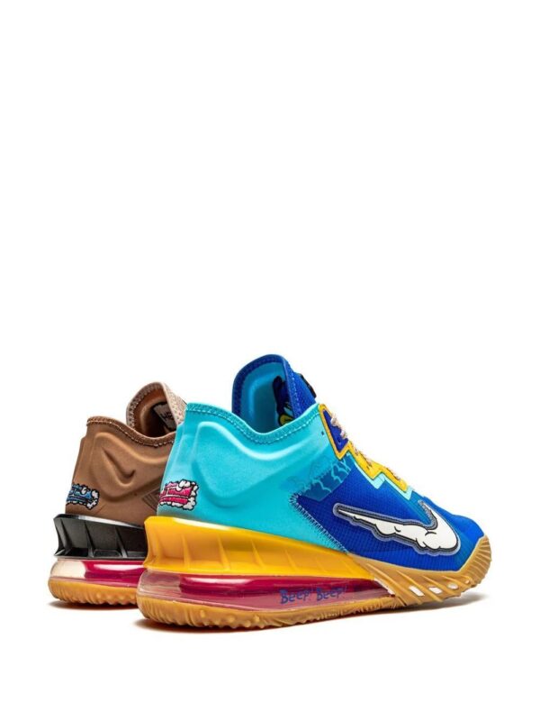 17139866_34952156_1000-1.jpg Nike x Space Jam LeBron 18 Low sneakers