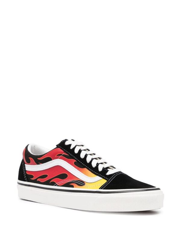 17145356_34821618_1000.jpg Vans Old Skool DX sneakers