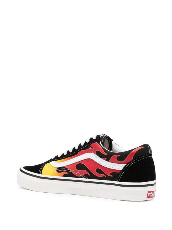 17145356_34821621_1000.jpg Vans Old Skool DX sneakers