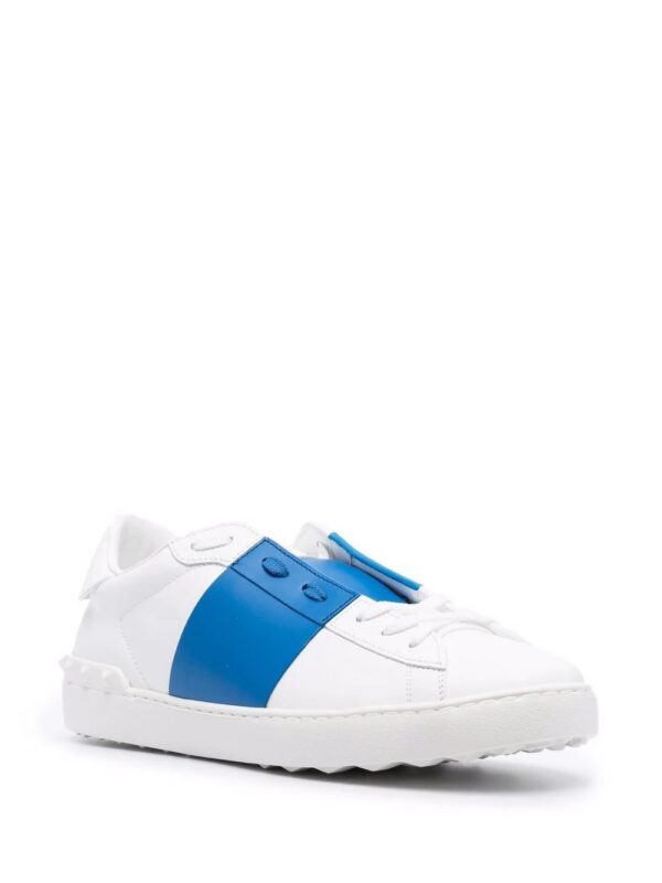 17184252_34922687_1000.jpg Valentino Garavani Rockstud Untitled low-top sneakers