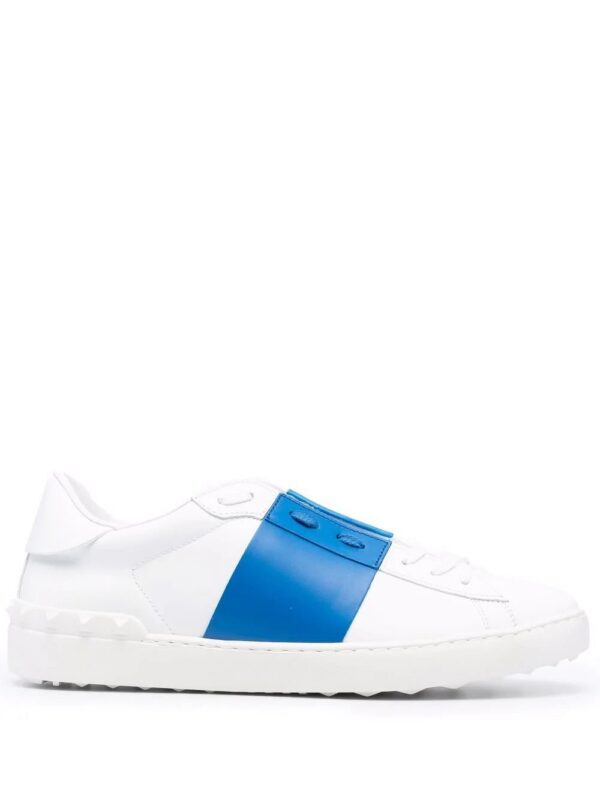 17184252_34922688_1000.jpg Valentino Garavani Rockstud Untitled low-top sneakers