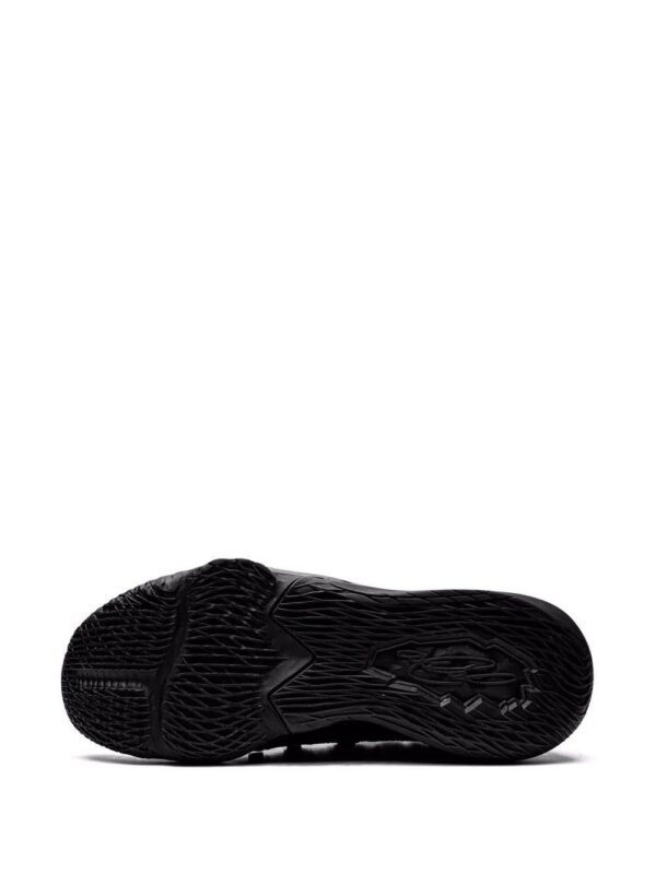 Nike  LeBron 17 Low sneakers