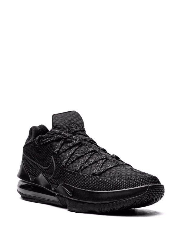 Nike  LeBron 17 Low sneakers