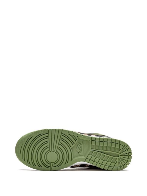 Nike  Dunk Low SE "Crazy Camo" sneakers