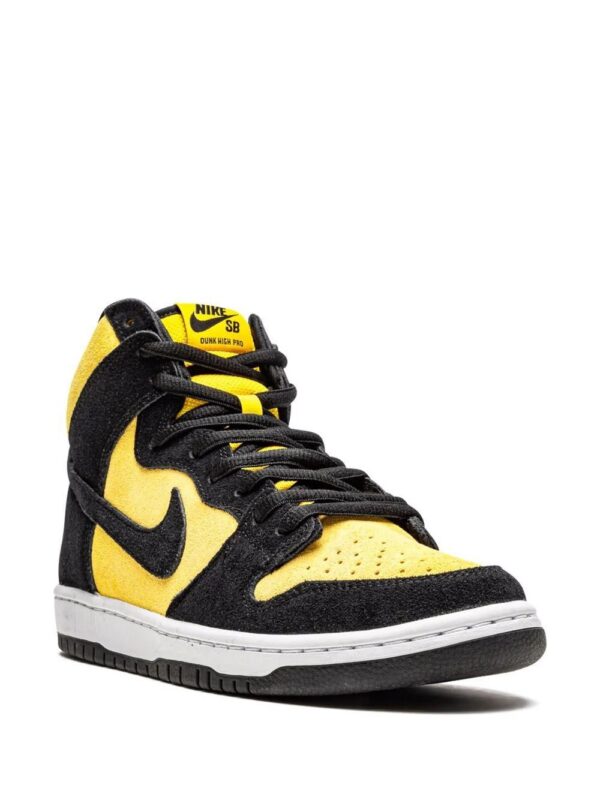 17265256_35312042_1000-1.jpg Nike SB Dunk High Pro “Reverse Goldenrod” sneakers