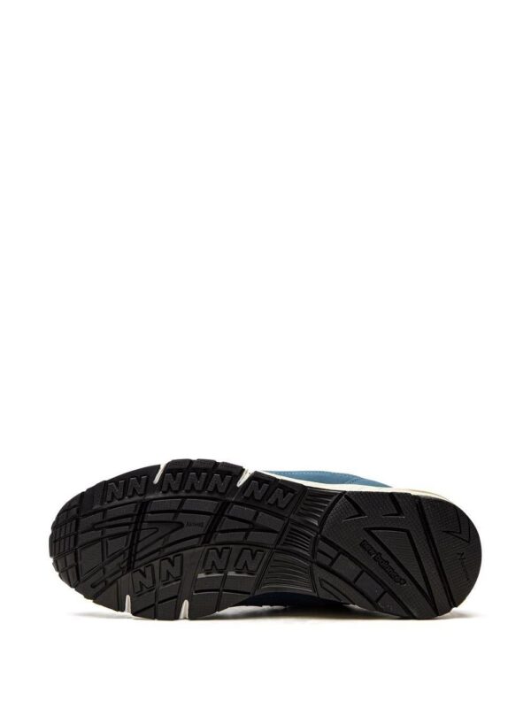 17283774_35411862_1000-1.jpg New Balance M991BSG low-top sneakers