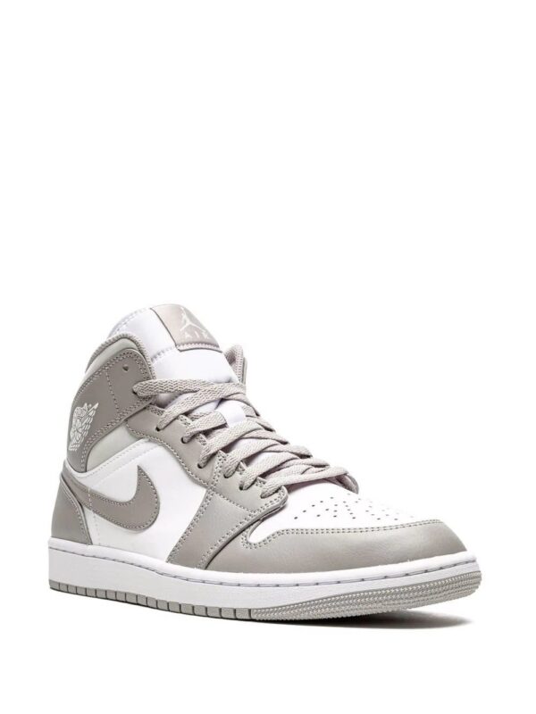 17361539_35965408_1000.jpg Jordan Air Jordan 1 Mid sneakers