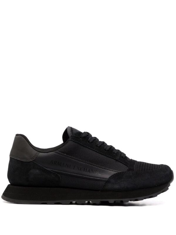 17414424_36301454_1000-1.jpg Armani Exchange side logo-print sneakers
