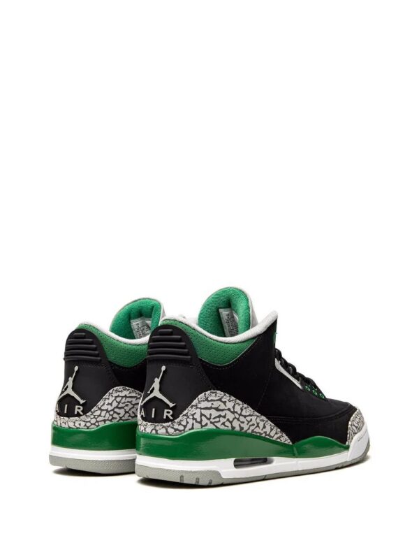 17479927_36499548_1000-1.jpg Jordan Air Jordan 3 Retro sneakers