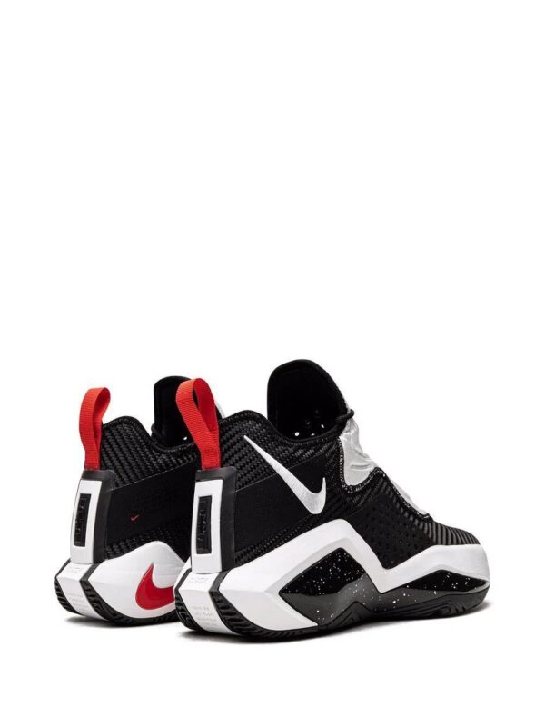 Nike  Lebron Soldier XIV sneakers