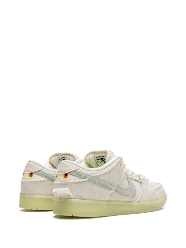 Nike SB Dunk Low sneakers "Mummy"