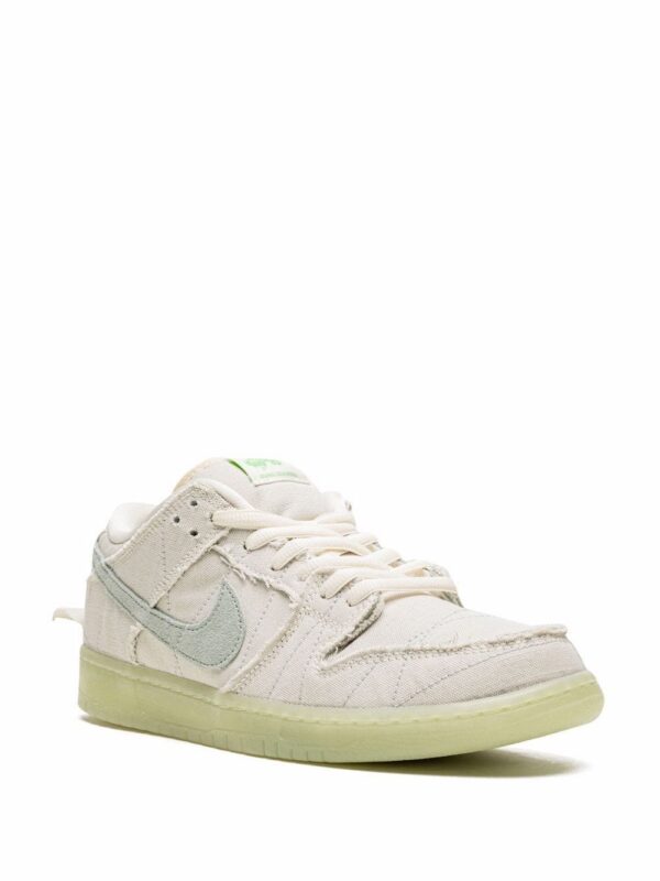 Nike SB Dunk Low sneakers "Mummy"