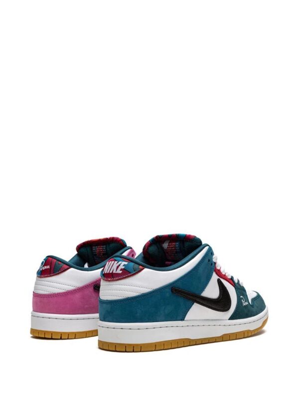 17571752_36596755_1000-1.jpg Nike x Parra Dunk SB Low Pro QS sneakers
