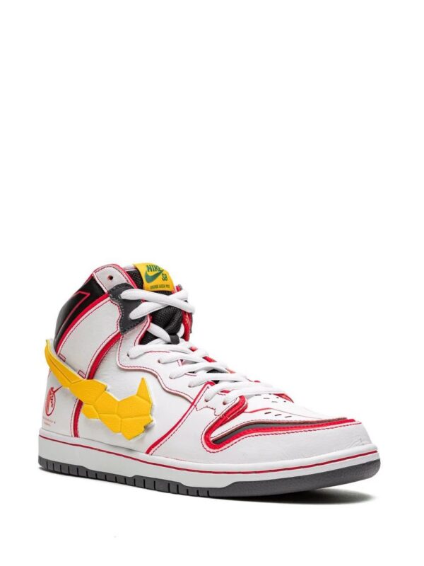 17596678_36633961_1000_84baf6cc-75cf-4f32-ad5c-927d7bec6eb1-1.jpg Nike x Gundam Dunk High Pro QS sneakers