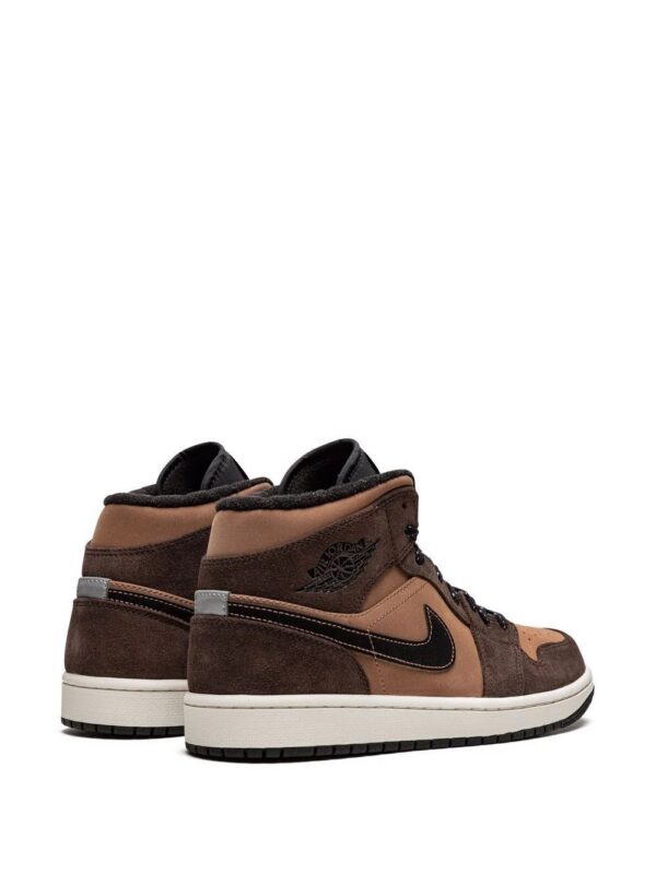 17598005_36633177_1000.jpg Jordan Air Jordan 1 Mid SE sneakers