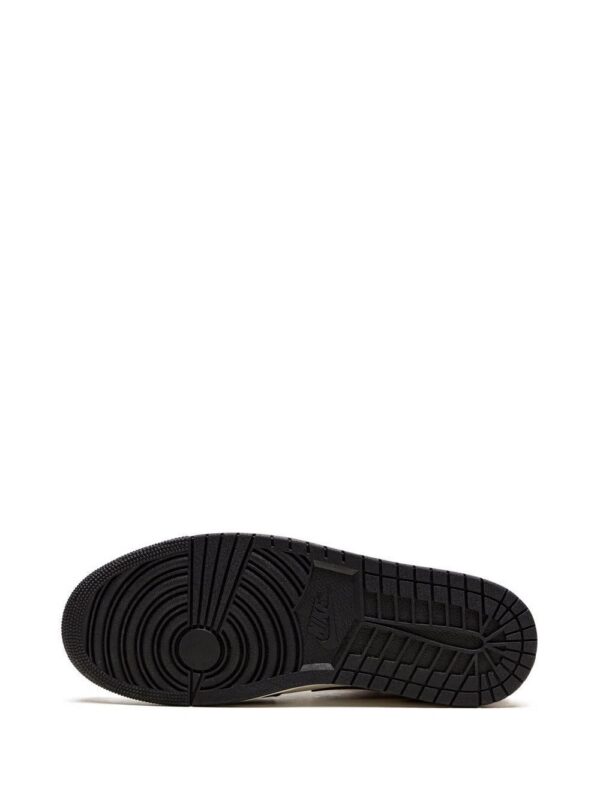 17630064_36798882_1000.jpg Jordan 1 Low "Mocha Brown" sneakers